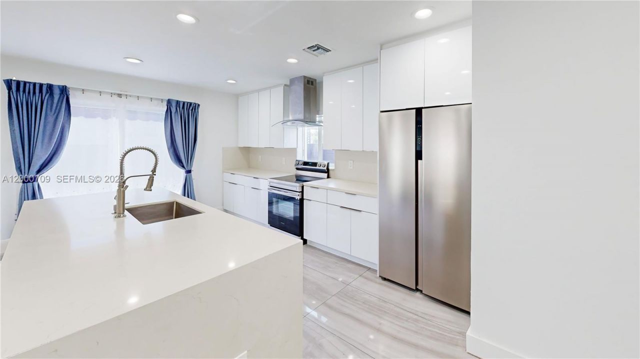 1886 NW 68th St , Miami, FL 33147 Photo