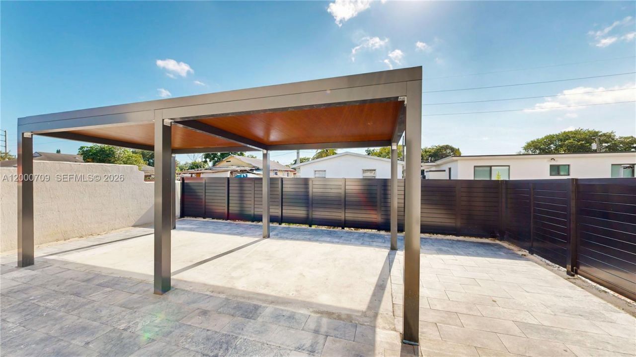 1886 NW 68th St , Miami, FL 33147 Photo