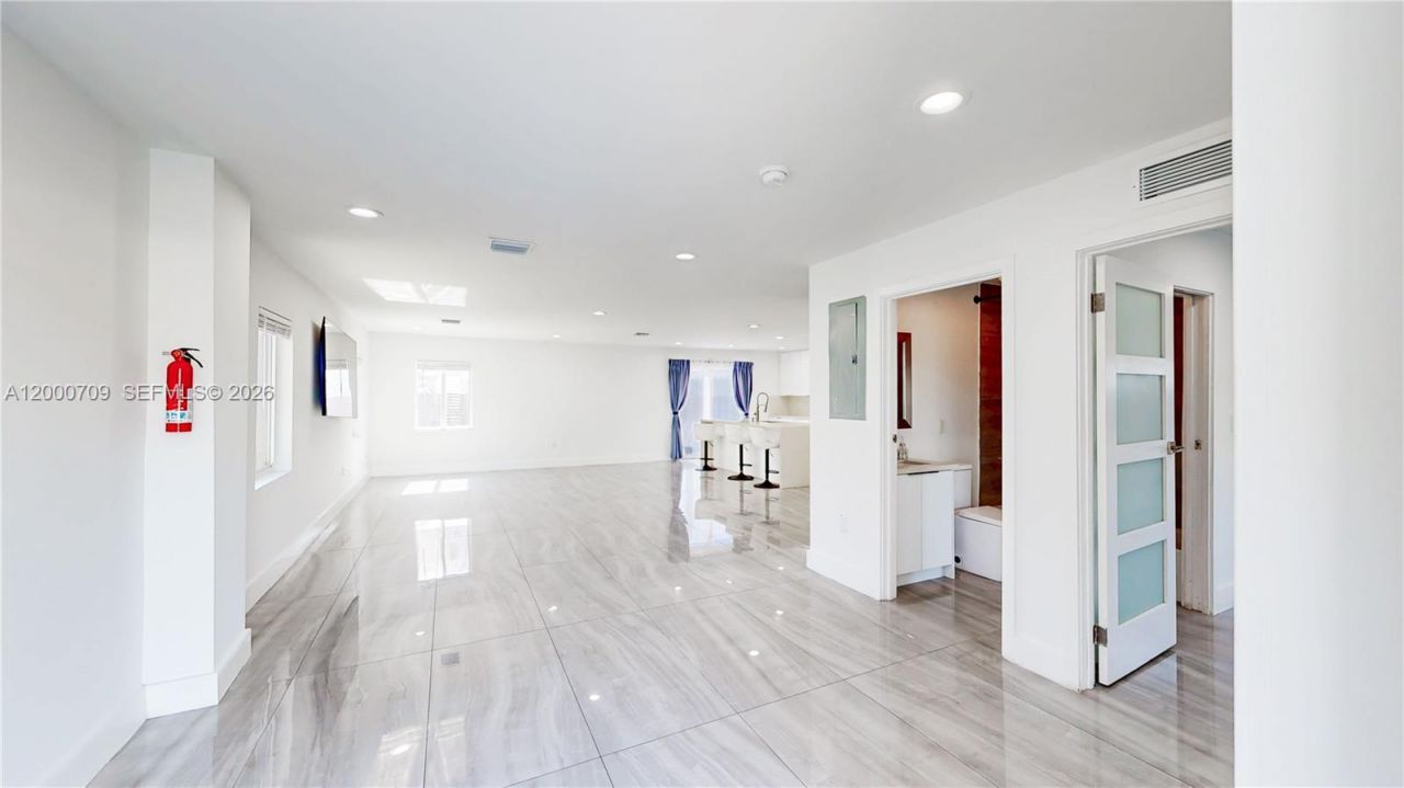 1886 NW 68th St , Miami, FL 33147 Photo