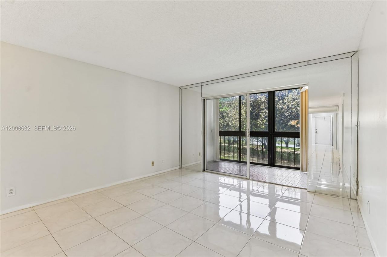 5900 NW 44th St, Unit 312, Lauderhill, FL 33319 Photo