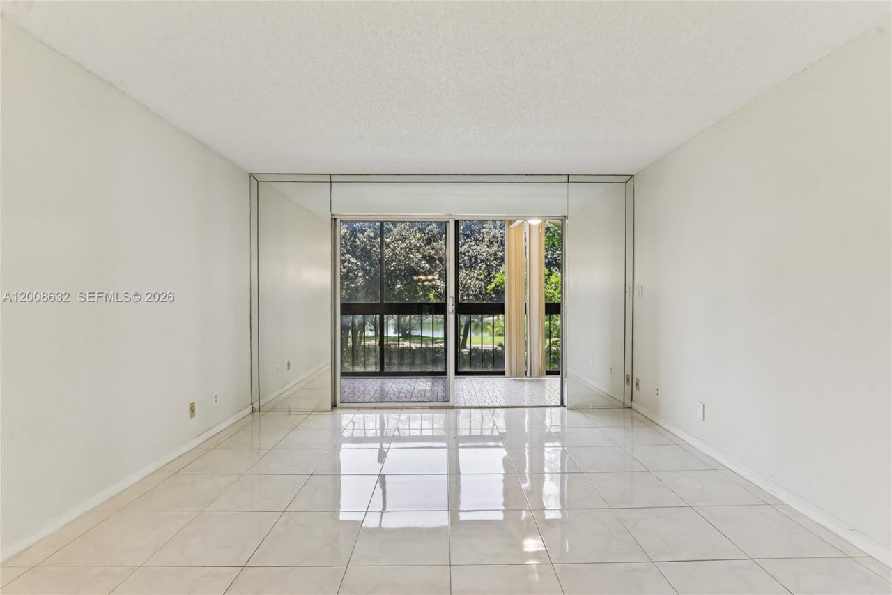 5900 NW 44th St, Unit 312, Lauderhill, FL 33319 Photo
