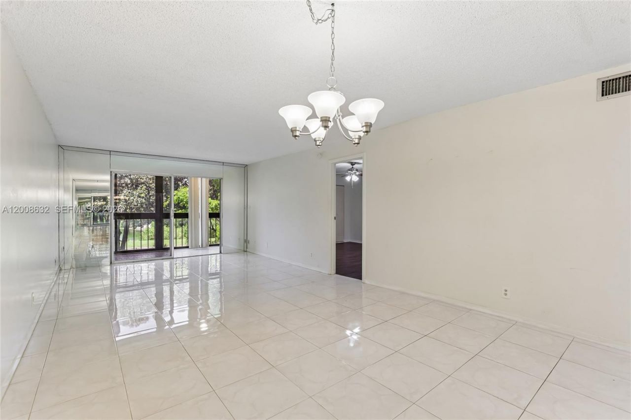 5900 NW 44th St, Unit 312, Lauderhill, FL 33319 Photo