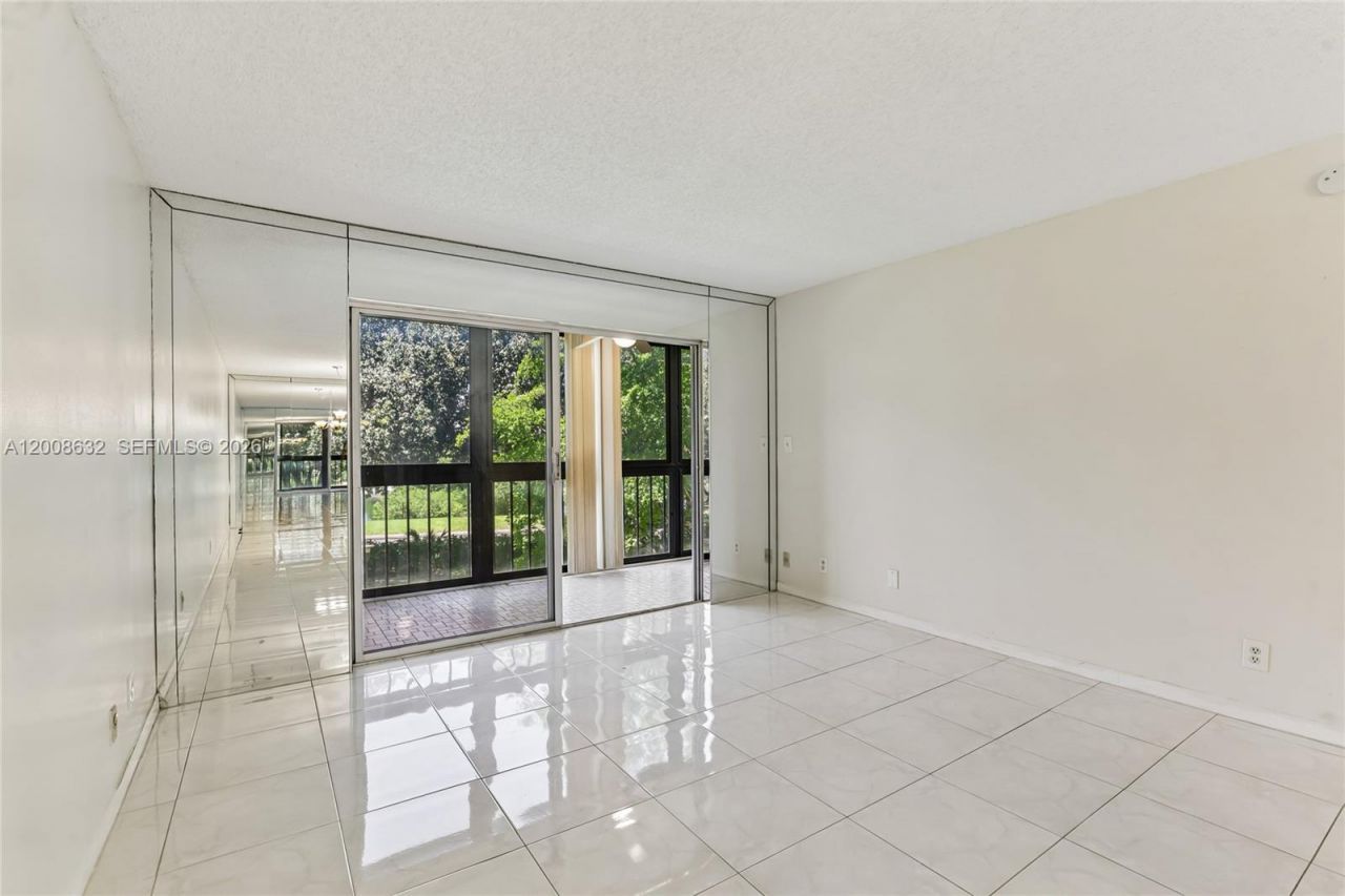 5900 NW 44th St, Unit 312, Lauderhill, FL 33319 Photo