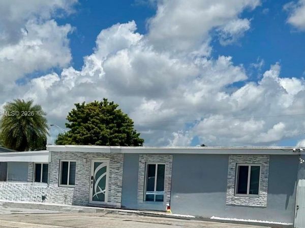 367 W 33rd St , Hialeah, FL 33012