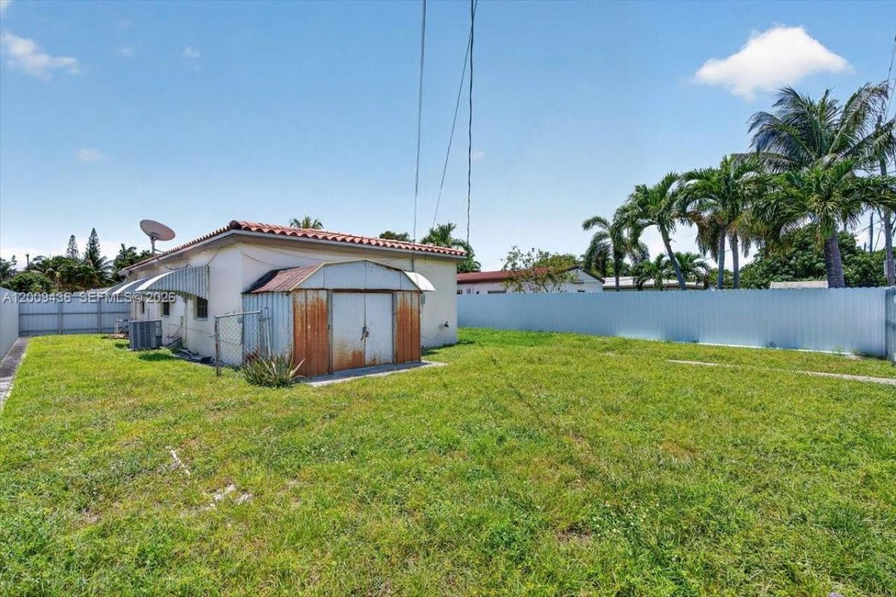 1171 NE 182nd St, North Miami Beach, FL 33162 Photo