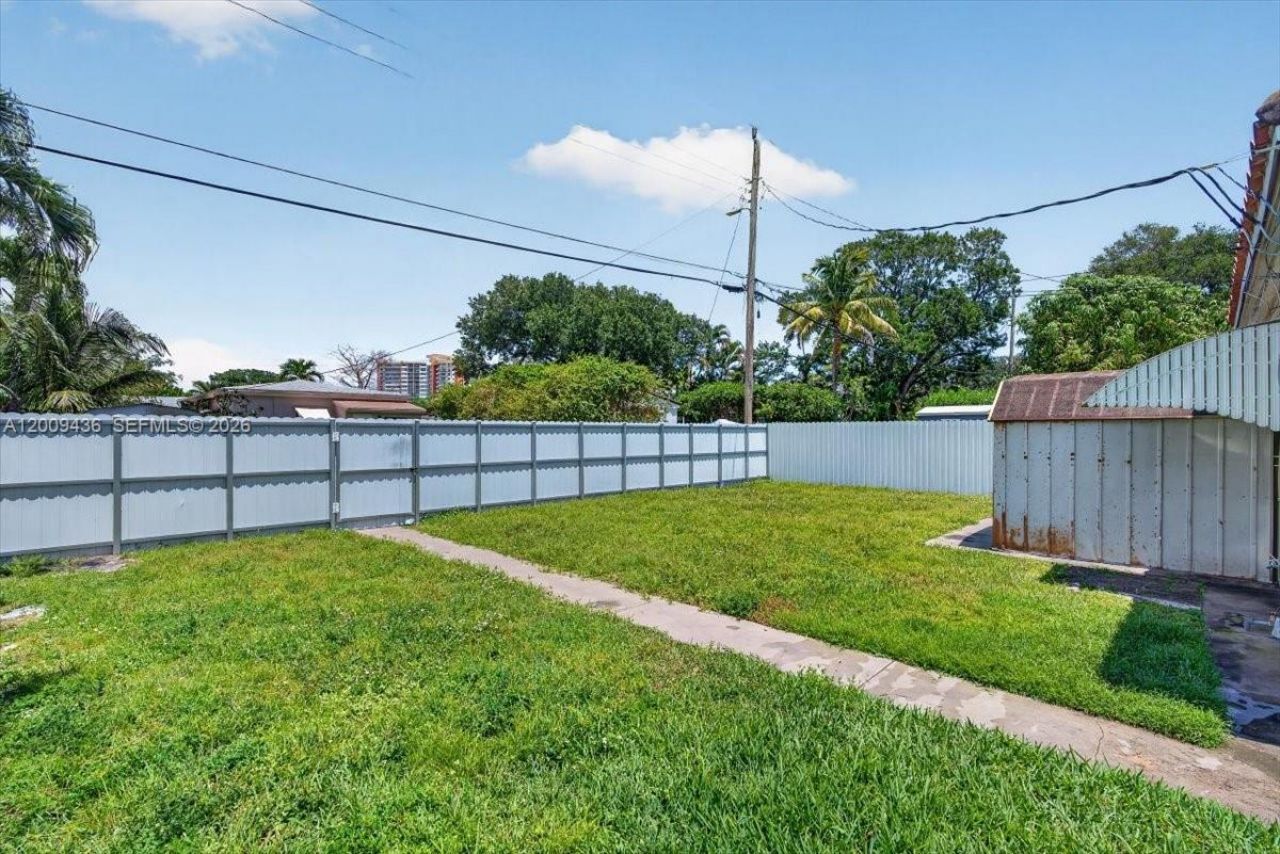 1171 NE 182nd St, North Miami Beach, FL 33162 Photo