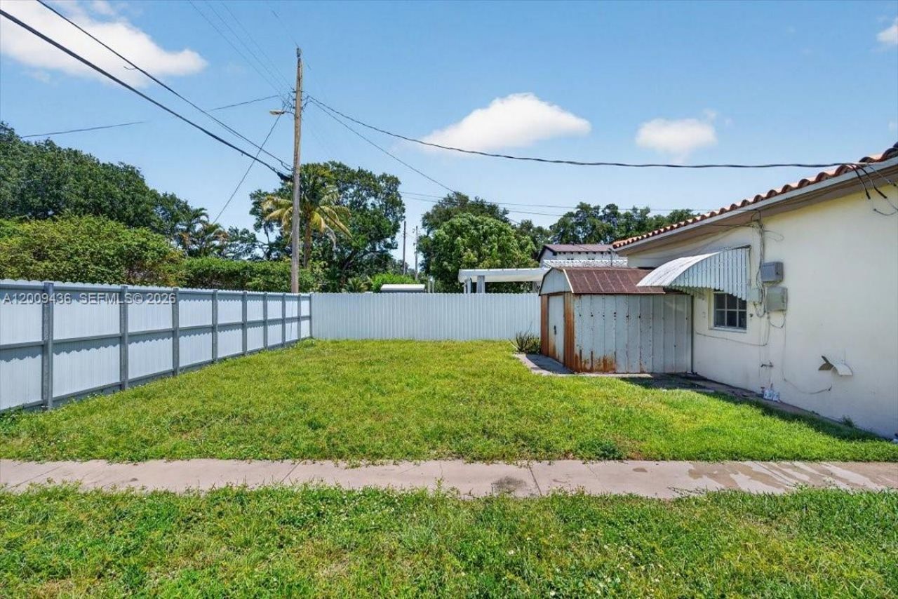 1171 NE 182nd St, North Miami Beach, FL 33162 Photo