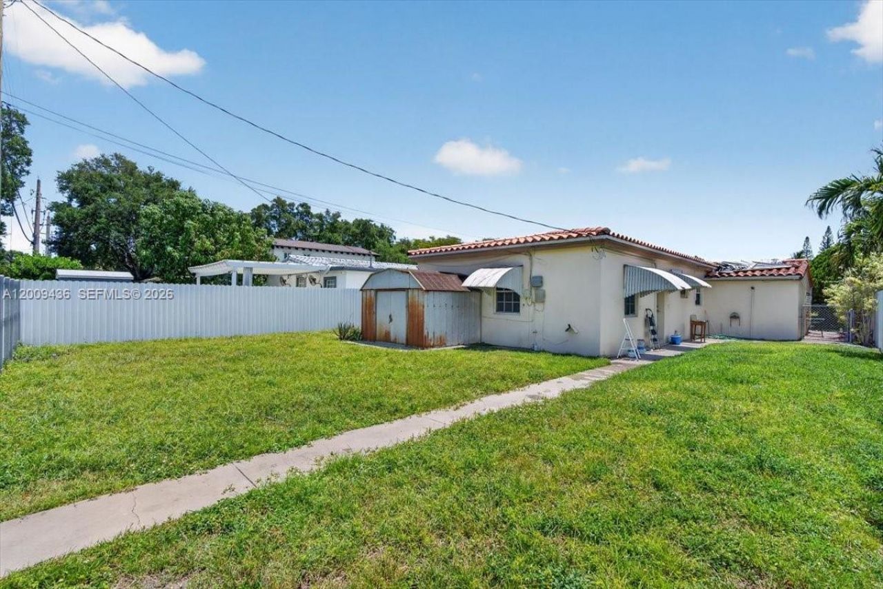 1171 NE 182nd St, North Miami Beach, FL 33162 Photo