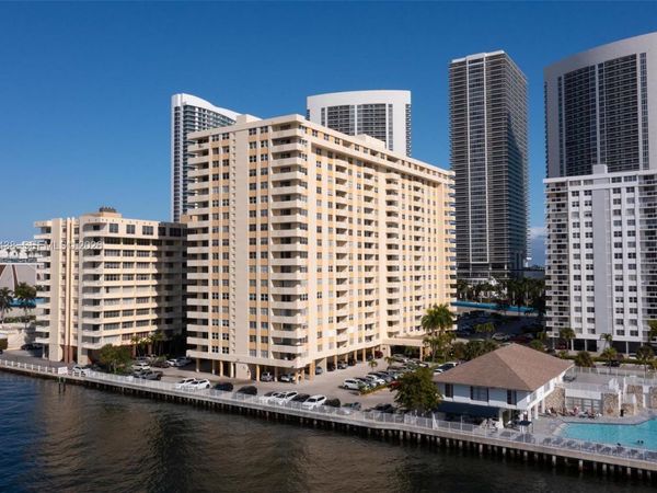 1833 S Ocean Dr , Unit 808, Hallandale Beach, FL 33009
