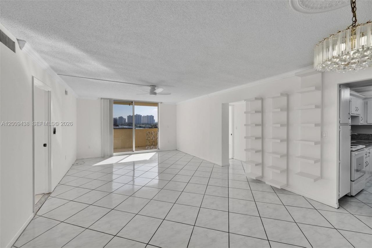 1833 S Ocean Dr , Unit 808, Hallandale Beach, FL 33009 Photo