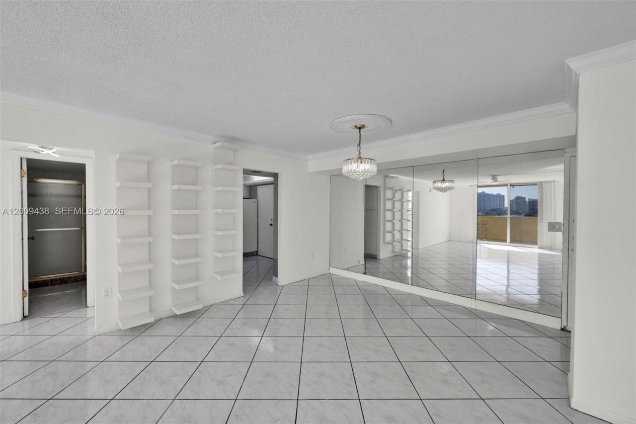 1833 S Ocean Dr , Unit 808, Hallandale Beach, FL 33009 Photo
