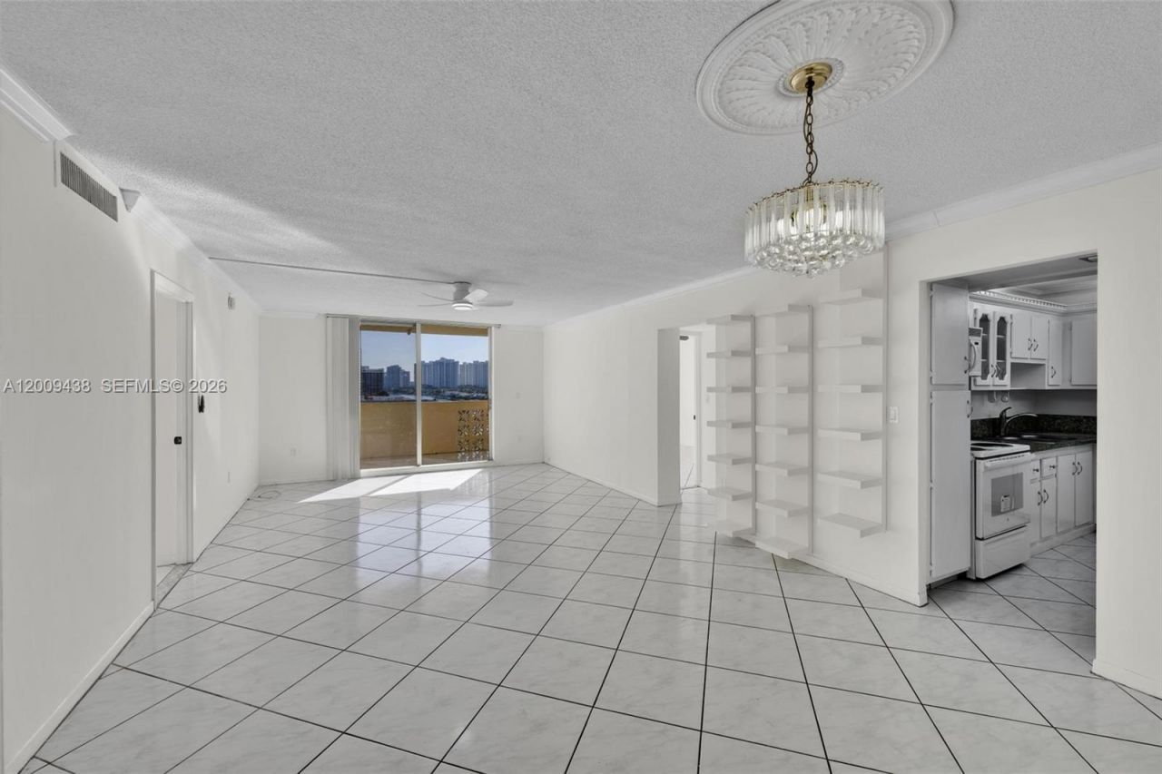 1833 S Ocean Dr , Unit 808, Hallandale Beach, FL 33009 Photo