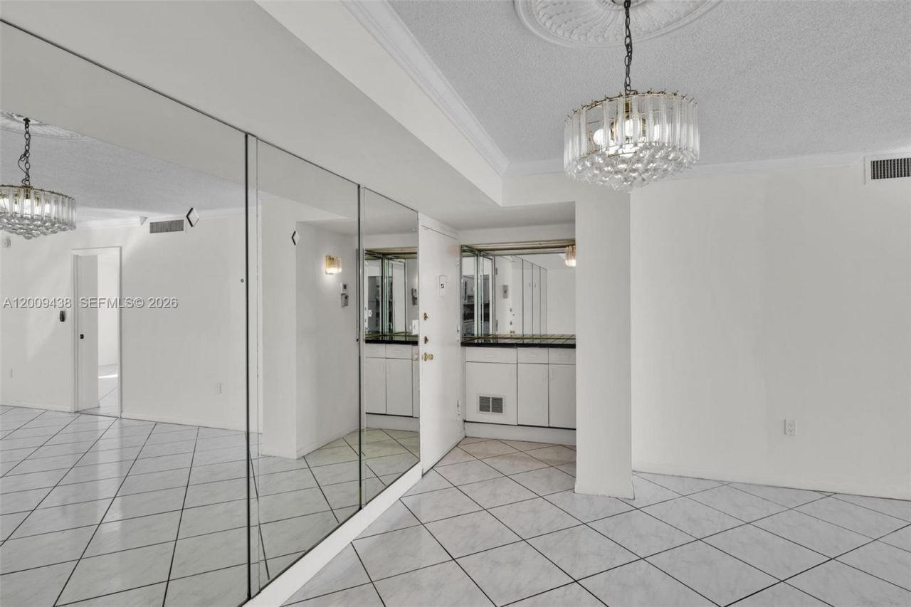 1833 S Ocean Dr , Unit 808, Hallandale Beach, FL 33009 Photo