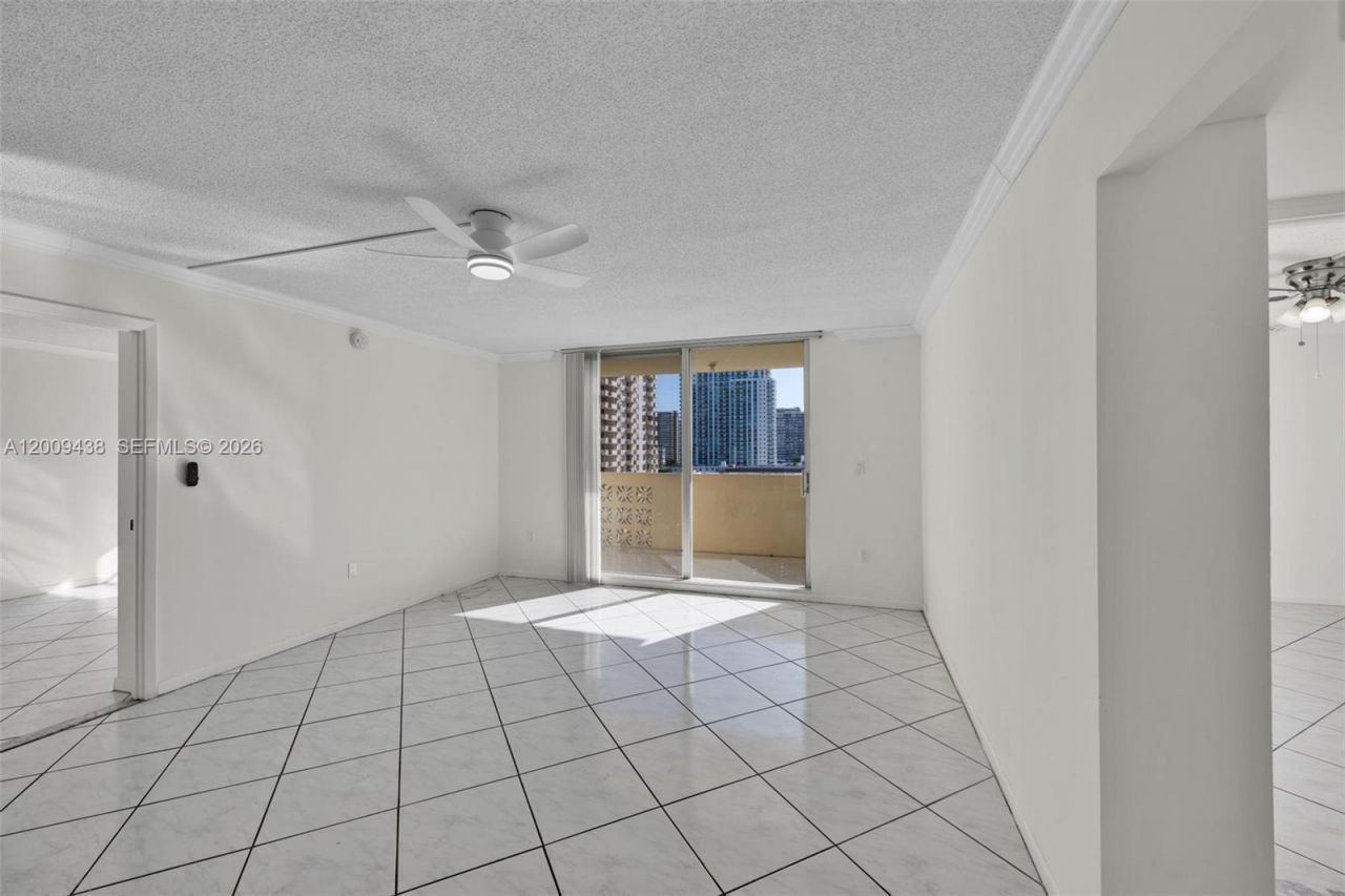 1833 S Ocean Dr , Unit 808, Hallandale Beach, FL 33009 Photo