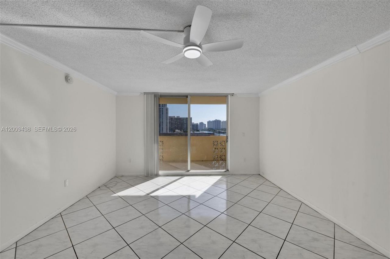1833 S Ocean Dr , Unit 808, Hallandale Beach, FL 33009 Photo