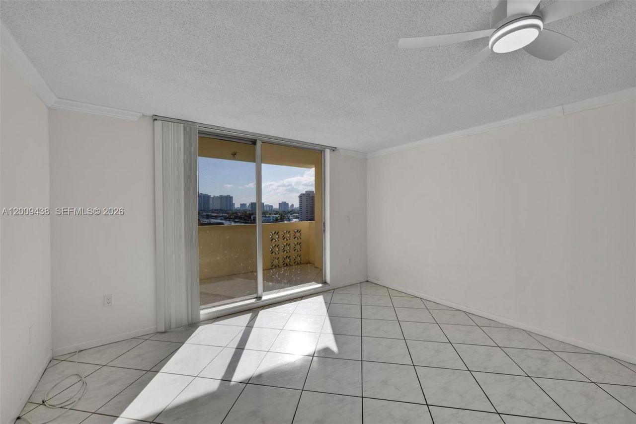 1833 S Ocean Dr , Unit 808, Hallandale Beach, FL 33009 Photo