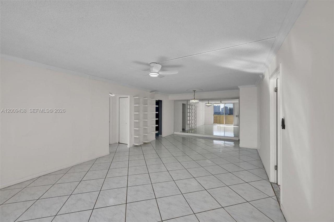 1833 S Ocean Dr , Unit 808, Hallandale Beach, FL 33009 Photo