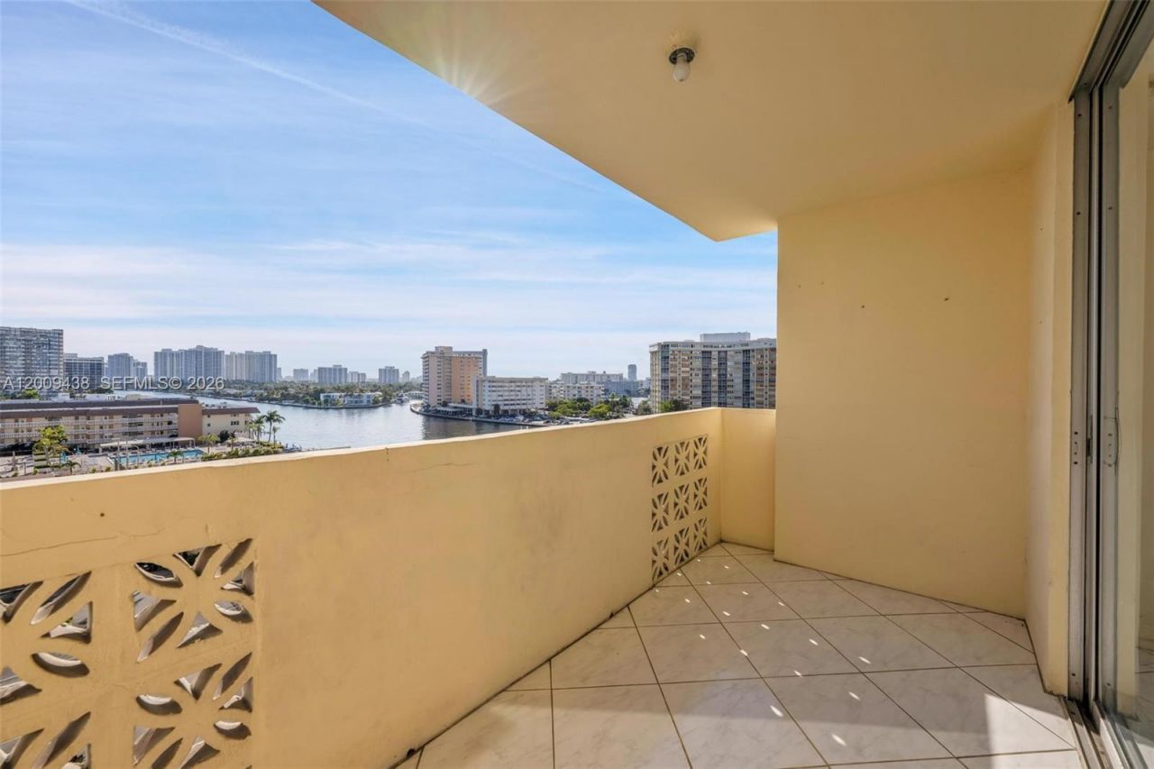 1833 S Ocean Dr , Unit 808, Hallandale Beach, FL 33009 Photo