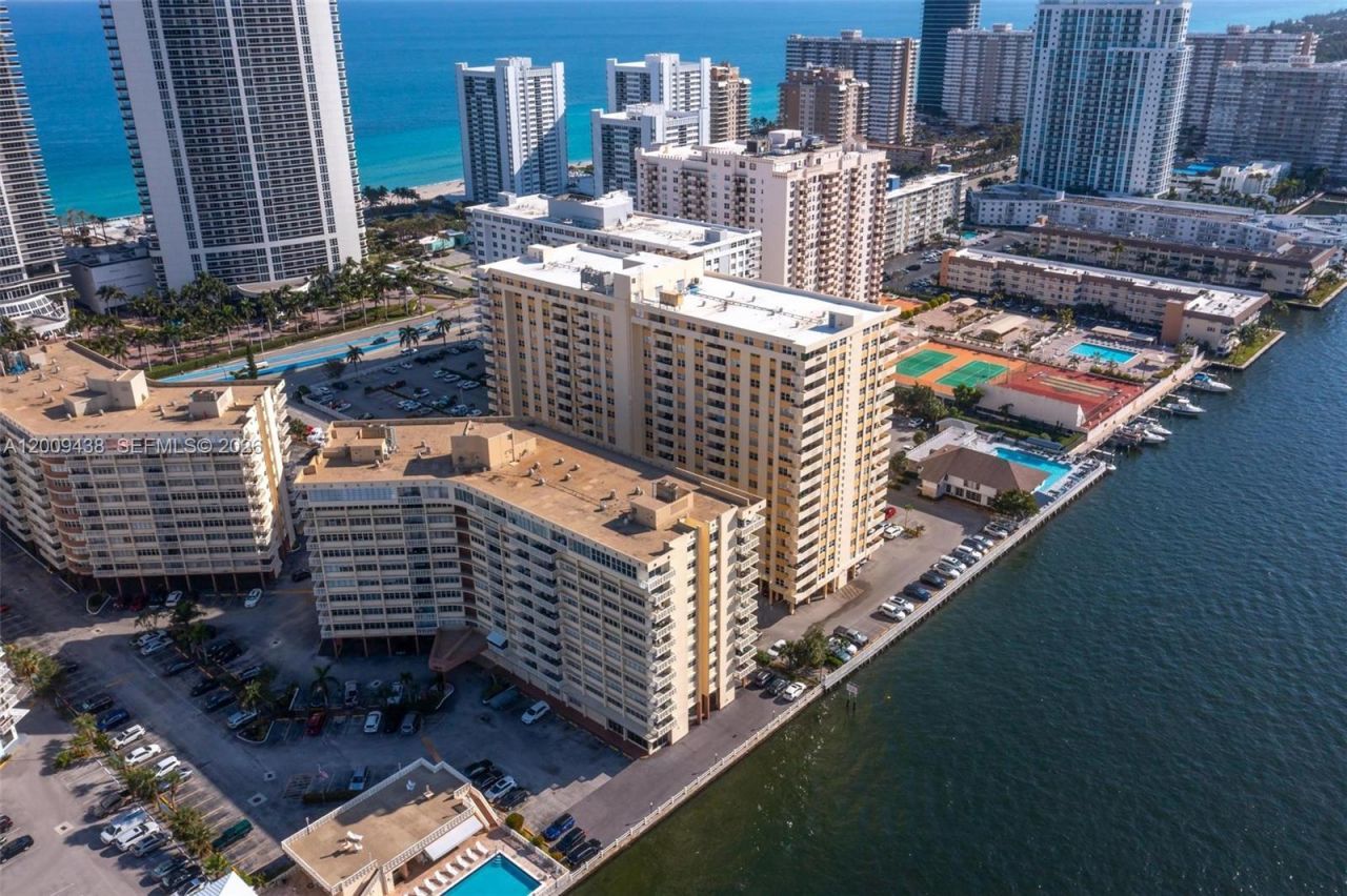 1833 S Ocean Dr , Unit 808, Hallandale Beach, FL 33009 Photo