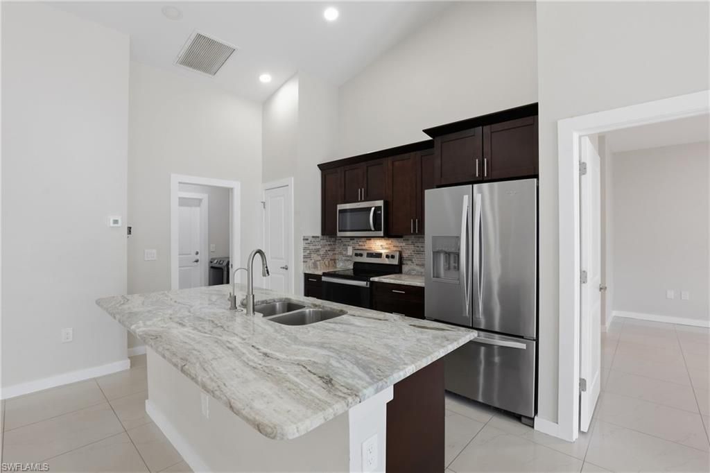 2713 SW Embers Ter, Cape Coral, FL 33991 Photo