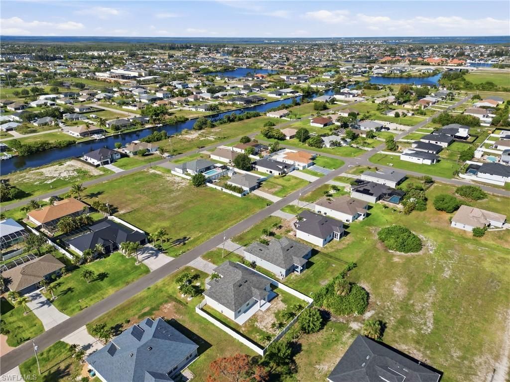 2713 SW Embers Ter, Cape Coral, FL 33991 Photo
