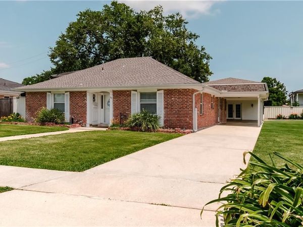 313 BEAR Drive , Arabi, LA 70032