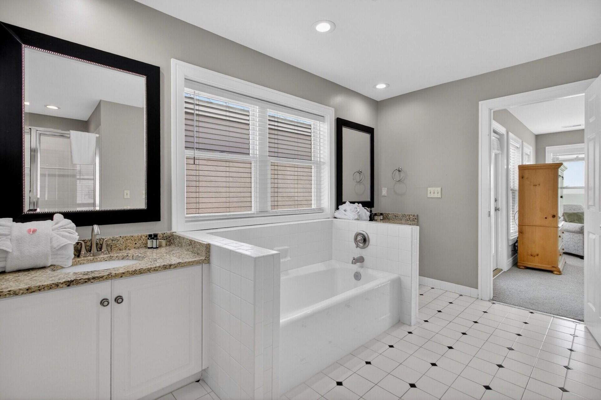 132 Grand Pavilion Boulevard Photo 38