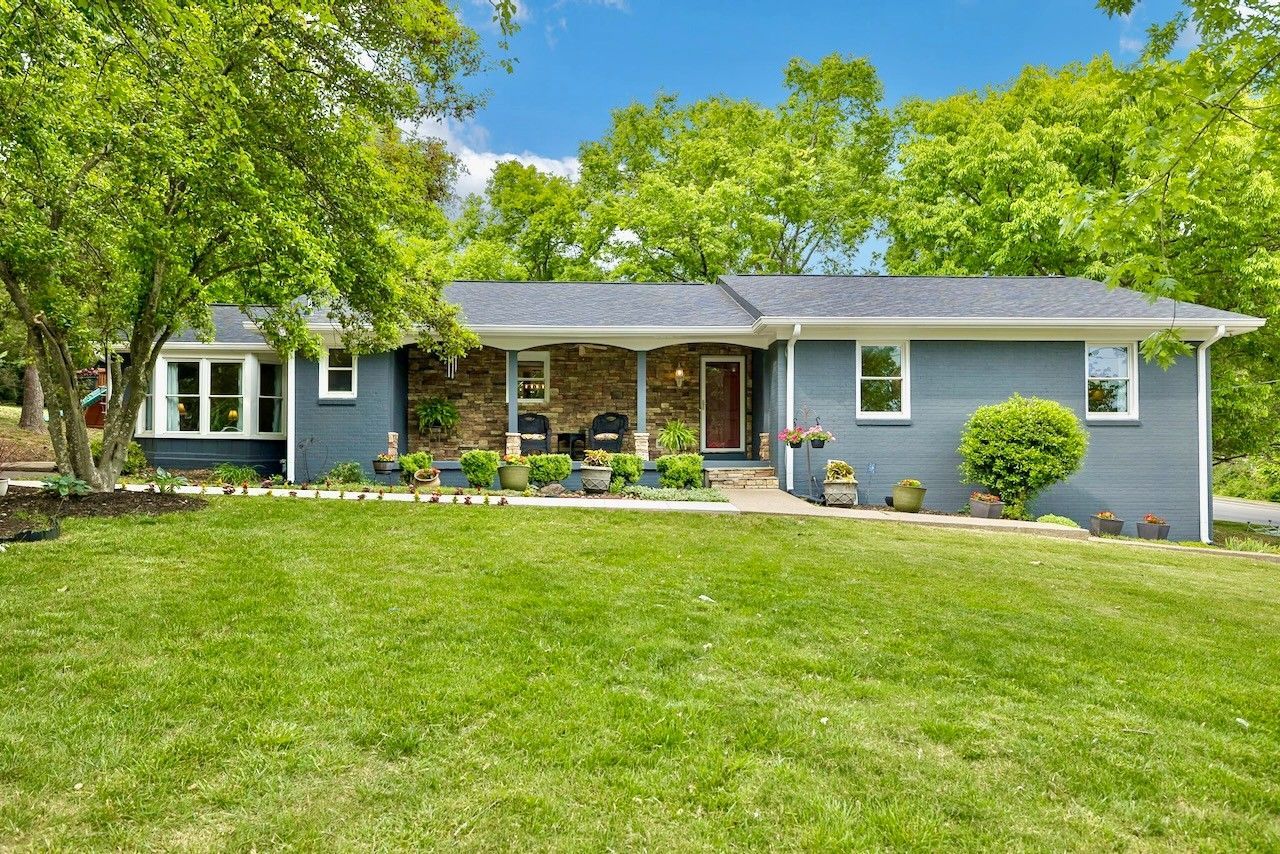 225 London Ln, Franklin, TN 37067 Main Photo