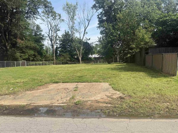 411 Meadow Park Drive, North Little Rock, AR 72117