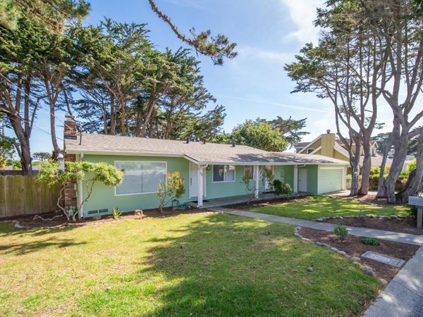 1136 Del Monte Boulevard, Pacific Grove, CA 93950