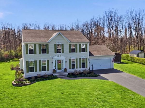 7609 Whispers Lane , Ontario, NY 14519
