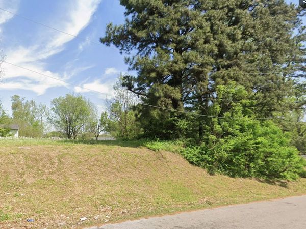 3495 S NEW HORN LAKE RD, Memphis, TN 38109