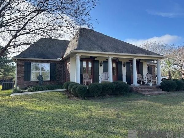 8924 Peterson Rd, St Francisville, LA 70775