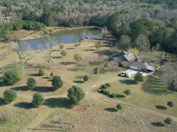 8924 Peterson Rd, St Francisville, LA 70775
