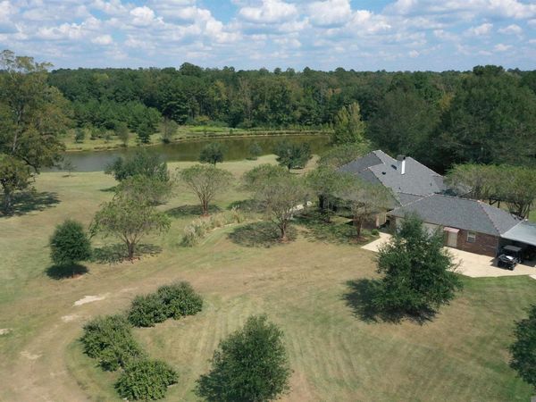 8924 Peterson Rd, St Francisville, LA 70775