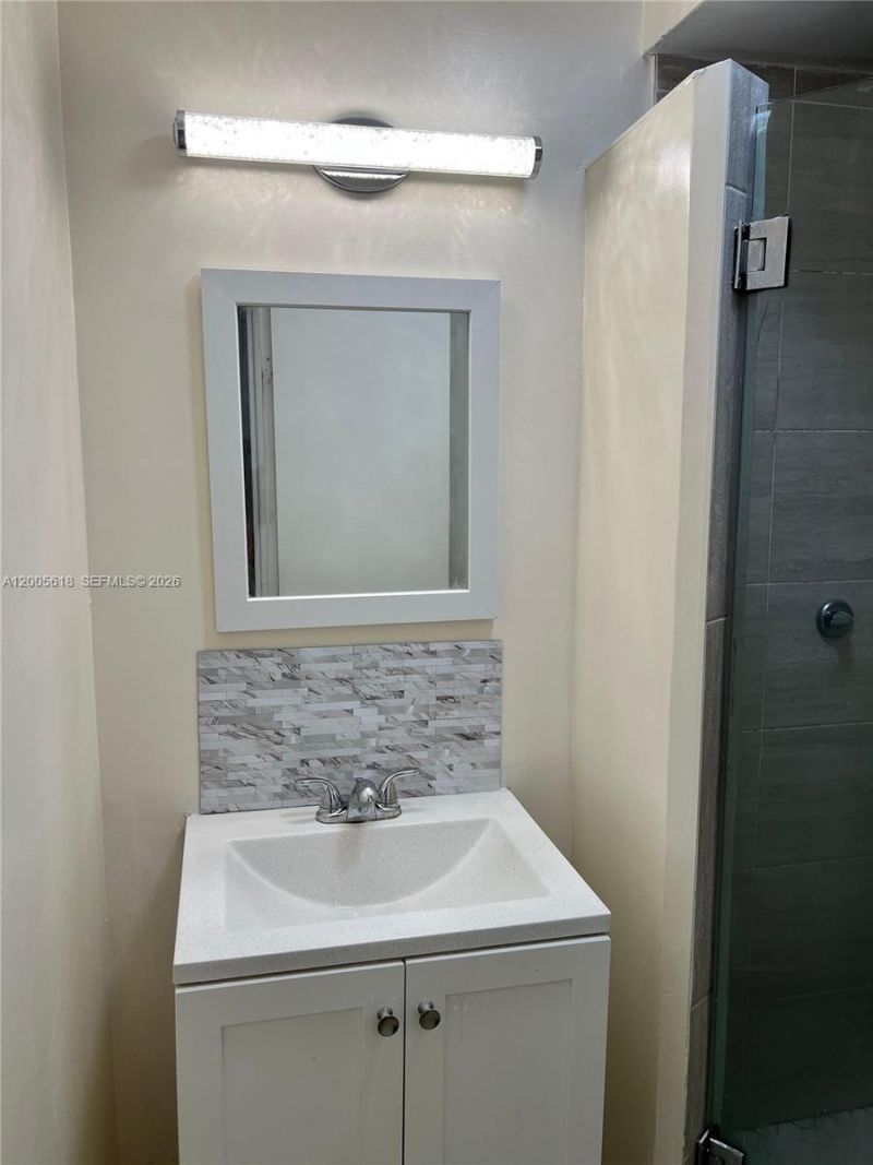 5041 W Oakland Park Blvd , Unit 110, Lauderdale Lakes, FL 33313 Photo