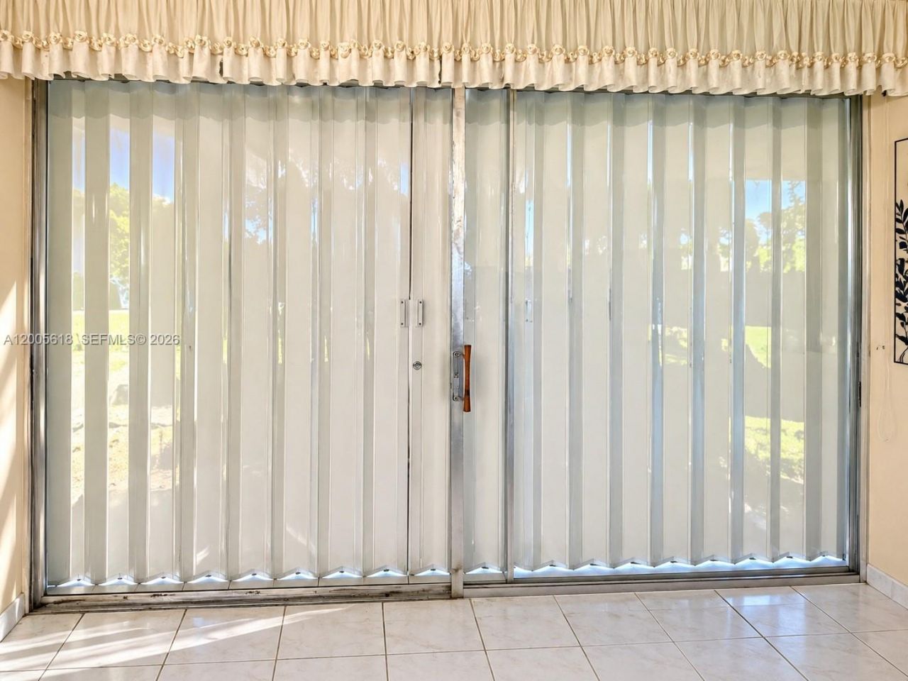 5041 W Oakland Park Blvd, Unit 110, Lauderdale Lakes, FL 33313 Photo