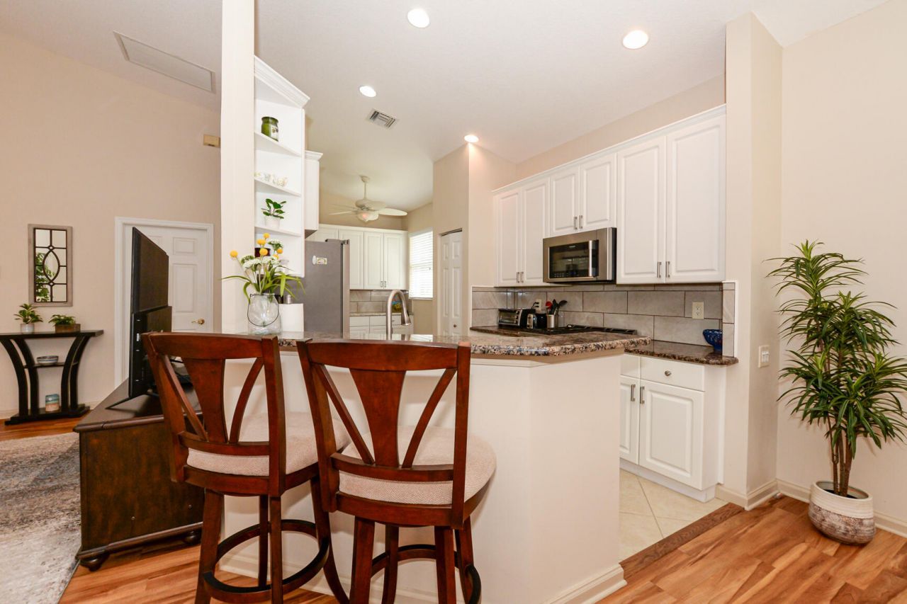 421 NW Sunview Way, Port Saint Lucie, FL 34986 Photo