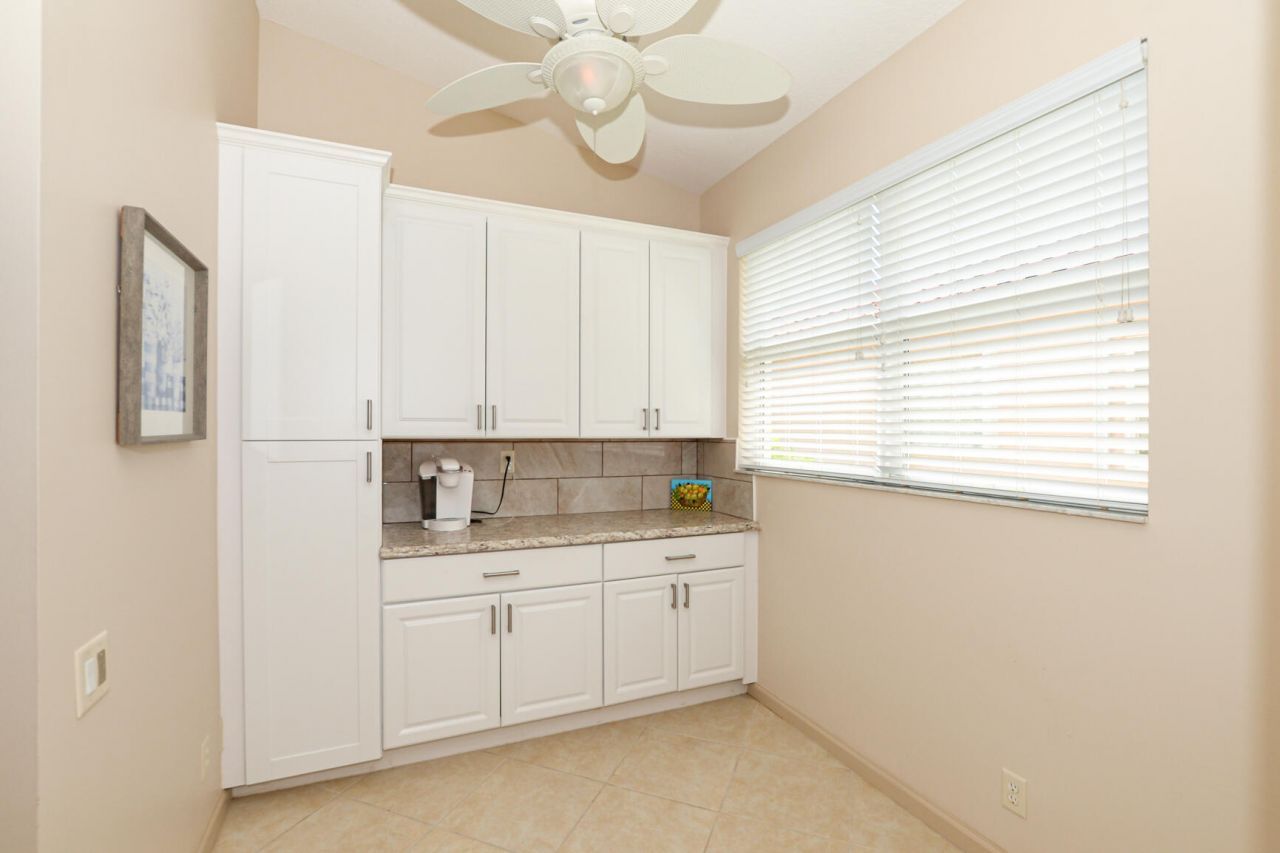 421 NW Sunview Way, Port Saint Lucie, FL 34986 Photo