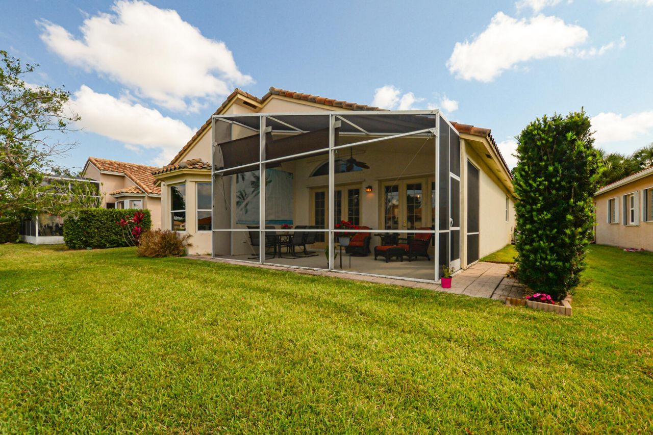 421 NW Sunview Way, Port Saint Lucie, FL 34986 Photo