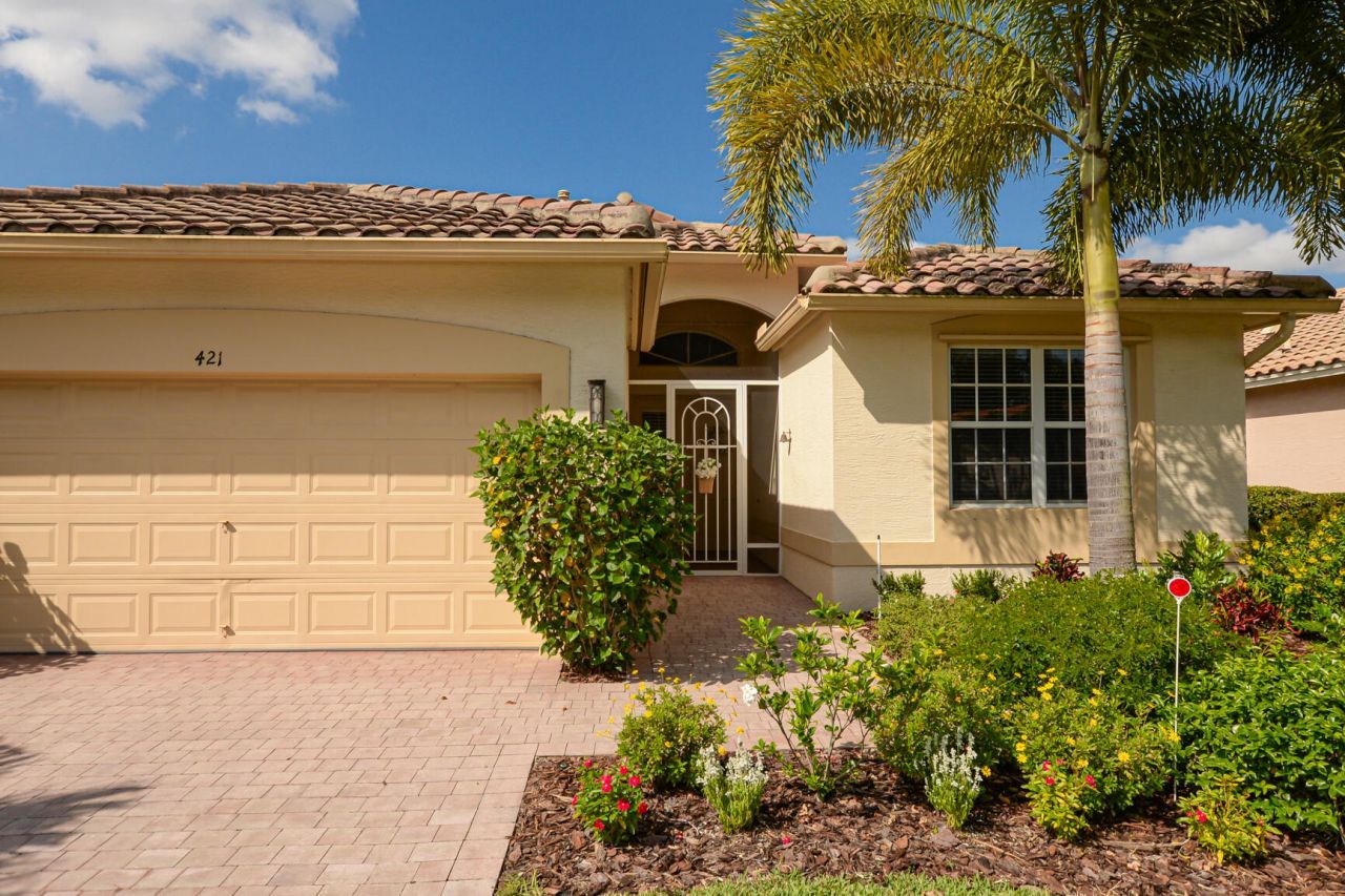 421 NW Sunview Way, Port Saint Lucie, FL 34986 Photo