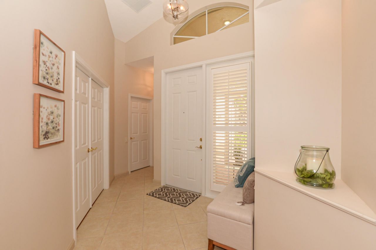 421 NW Sunview Way, Port Saint Lucie, FL 34986 Photo