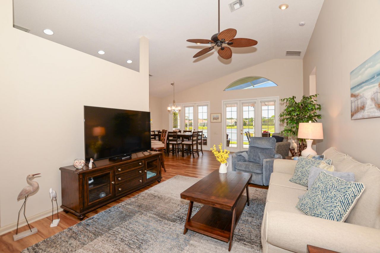421 NW Sunview Way, Port Saint Lucie, FL 34986 Photo