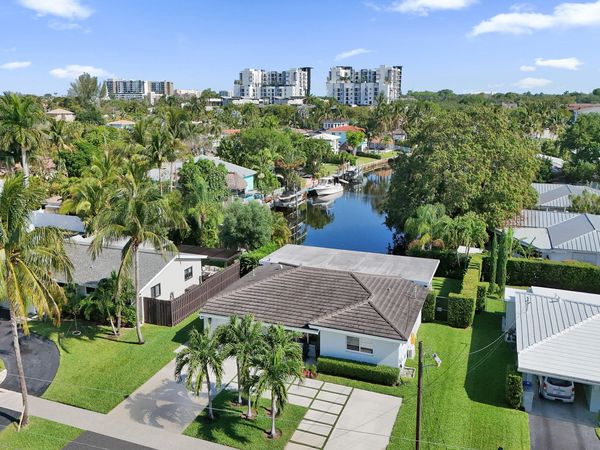 381 SE 3rd Street, Pompano Beach, FL 33060