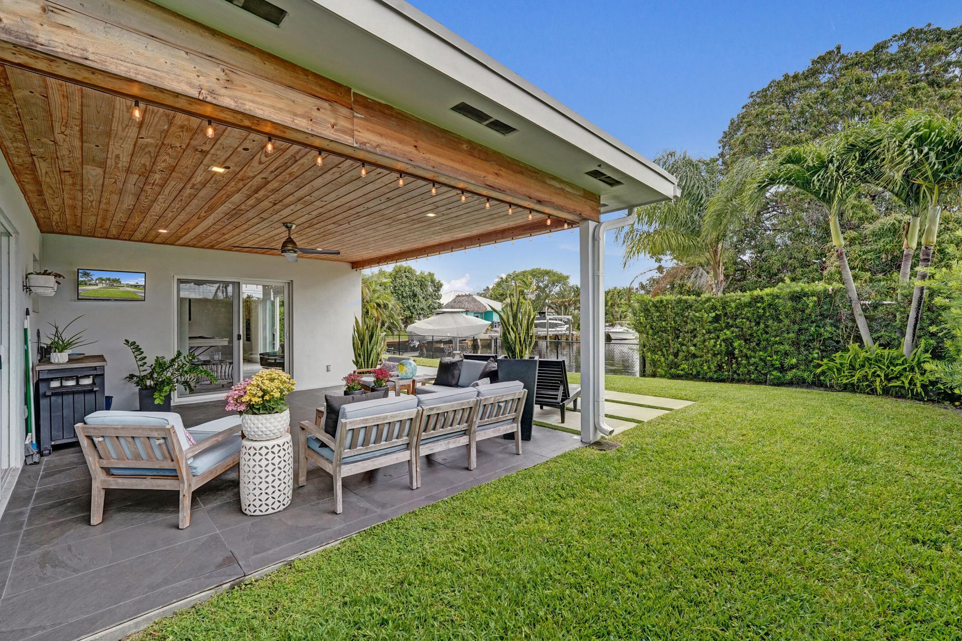 381 SE 3rd Street, Pompano Beach, FL 33060 Photo