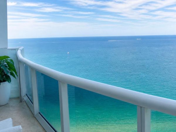 15811 Collins Avenue, Unit Ph4307, Sunny Isles Beach, FL 33160