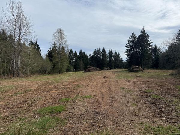 7481 Island Hwy, Merville, BC V0R 2M0