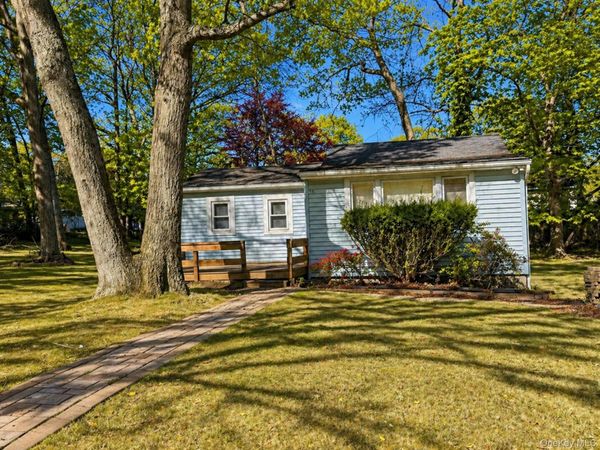 35 Rockaway Drive , Sound Beach, NY 11789