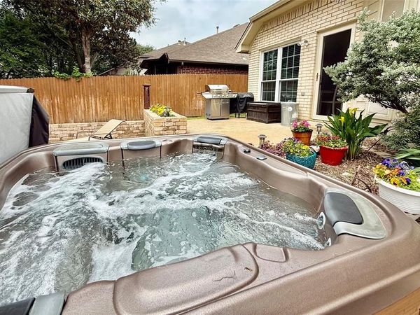 3516 Stone Creek Court, Fort Worth, TX 76137