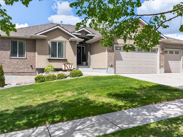 1477 Stoneridge Dr, Pocatello, ID 83201